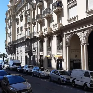 Apartment Large Beautiful Near The Negresco
